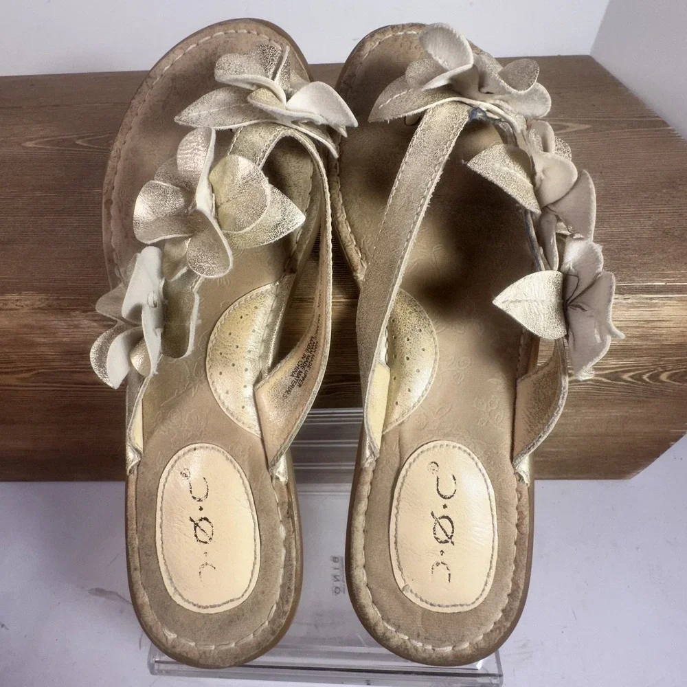 BOC Flower Applique Thong Sandals 7M Flip Flops Champagne Gold Feminine Romantic